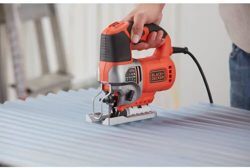 Пила лобзикова мережева BLACK+DECKER BES610 BES610 фото