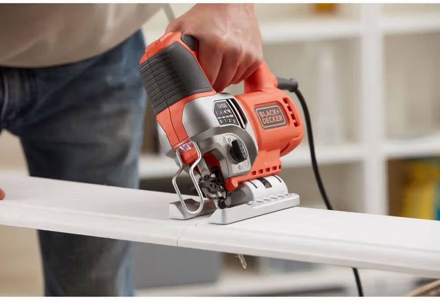 Пила лобзикова мережева BLACK+DECKER BES610 BES610 фото