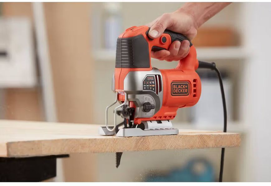 Пила лобзикова мережева BLACK+DECKER BES610 BES610 фото