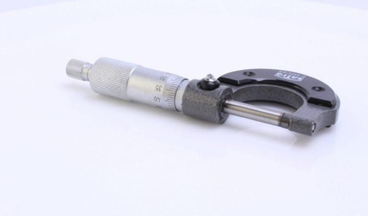 Специализированное измерительное устройство угольный микрометр SATRA S-MIC25 Измерение 0-25 мм Гарантия 1 год S-MIC25 фото